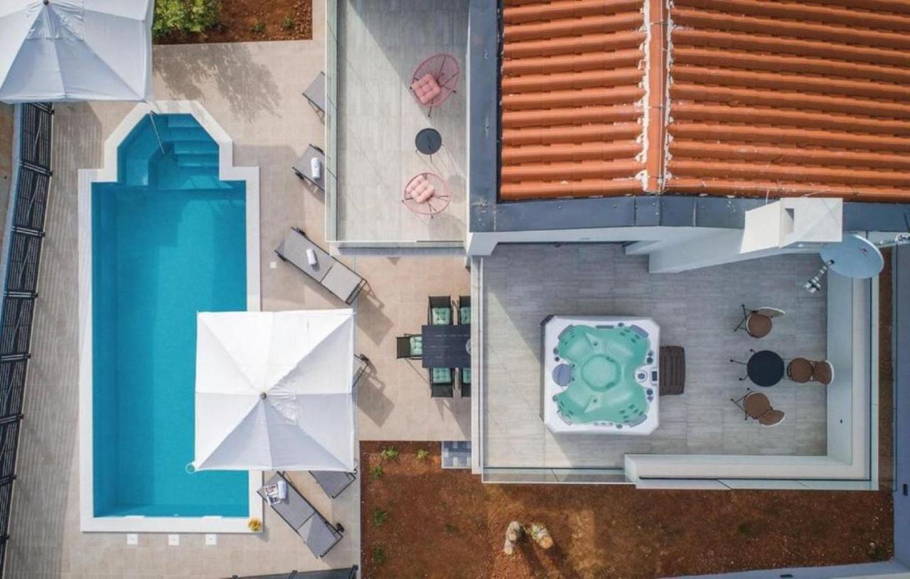 Villa Izabel With Hot Whirpool Krnica Eksteriør billede