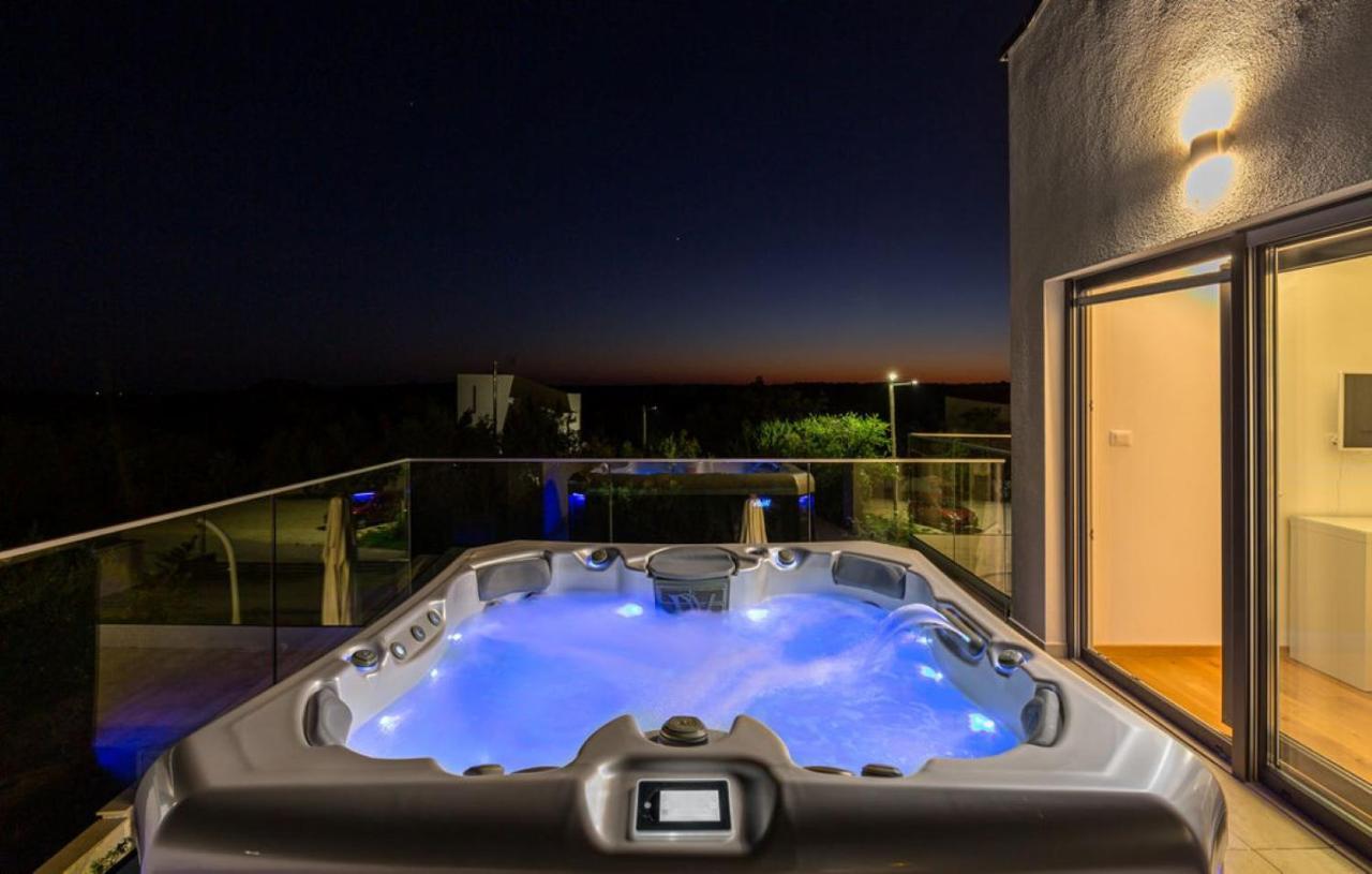 Villa Izabel With Hot Whirpool Krnica Eksteriør billede